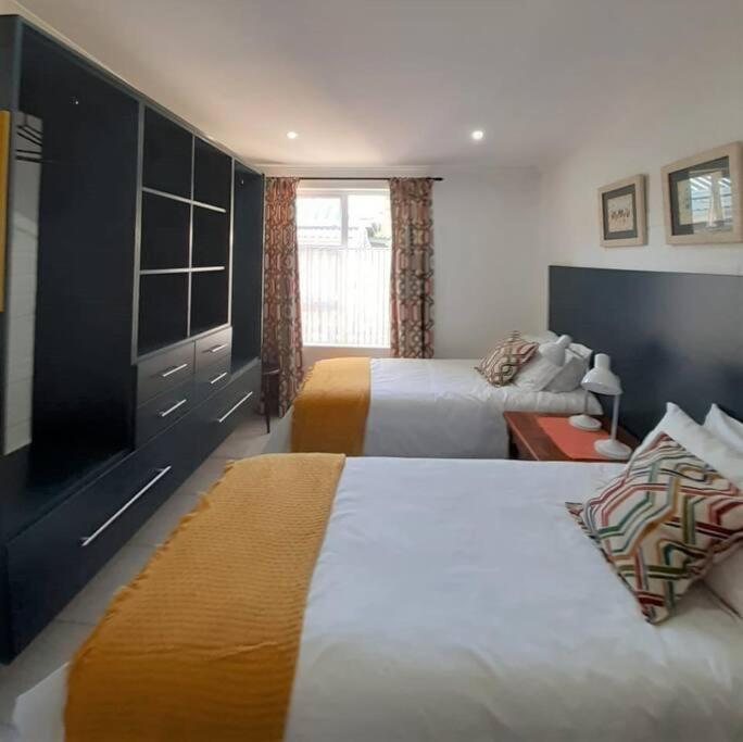 Baylight Accommodation 3 Selfcatering 1 Bedroom Apartment Sleeps 4 Mossel Bay Exterior foto