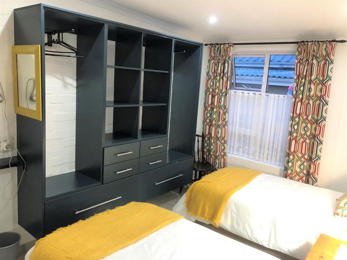 Baylight Accommodation 3 Selfcatering 1 Bedroom Apartment Sleeps 4 Mossel Bay Exterior foto